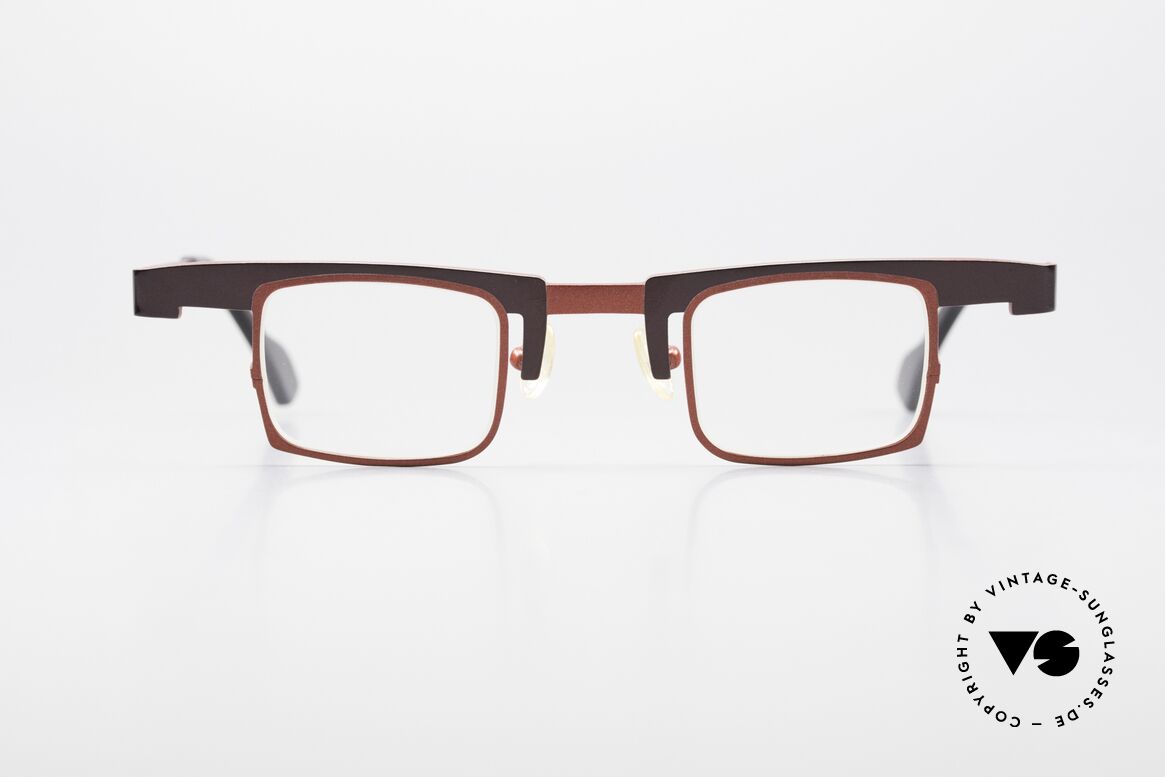 Theo Belgium Bo Eckige Designerbrille Titanium, eckige Theo Fassung in rot-metallic und rostbraun, Passend für Herren und Damen
