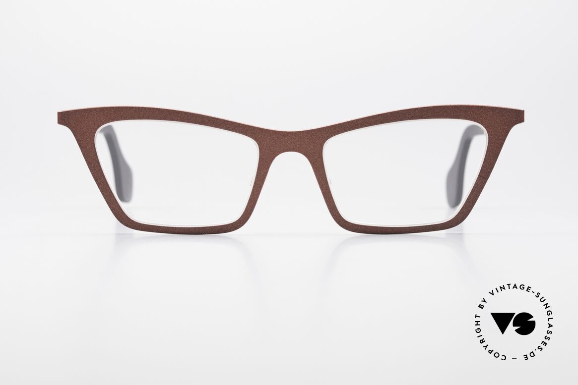 Theo Belgium Mille 26 Damenbrille Cateye Style Groß, markante 'cateye' Damenbrille v. THEO Belgium, Passend für Damen