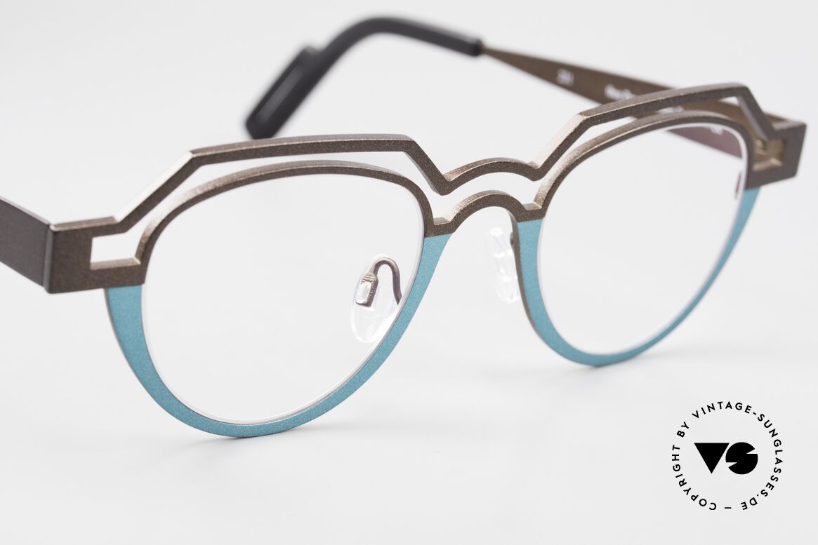 Theo Belgium Percé Panto Designerbrille Titanium, ungetragen (wie alle unsere vintage Theo Brillen), Passend für Herren und Damen