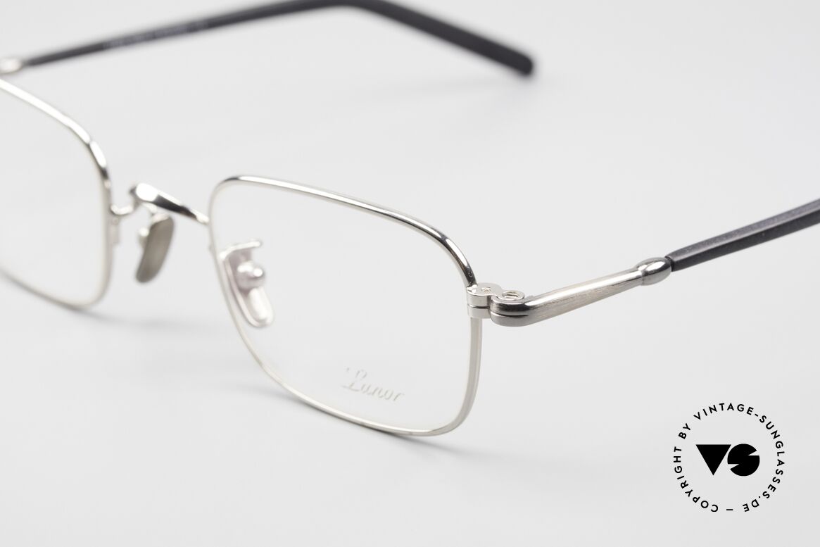Lunor VA 109 Klassische Herrenbrille PP AS, Front ist PP platin plattiert, Bügel in AS antik silber, Passend für Herren