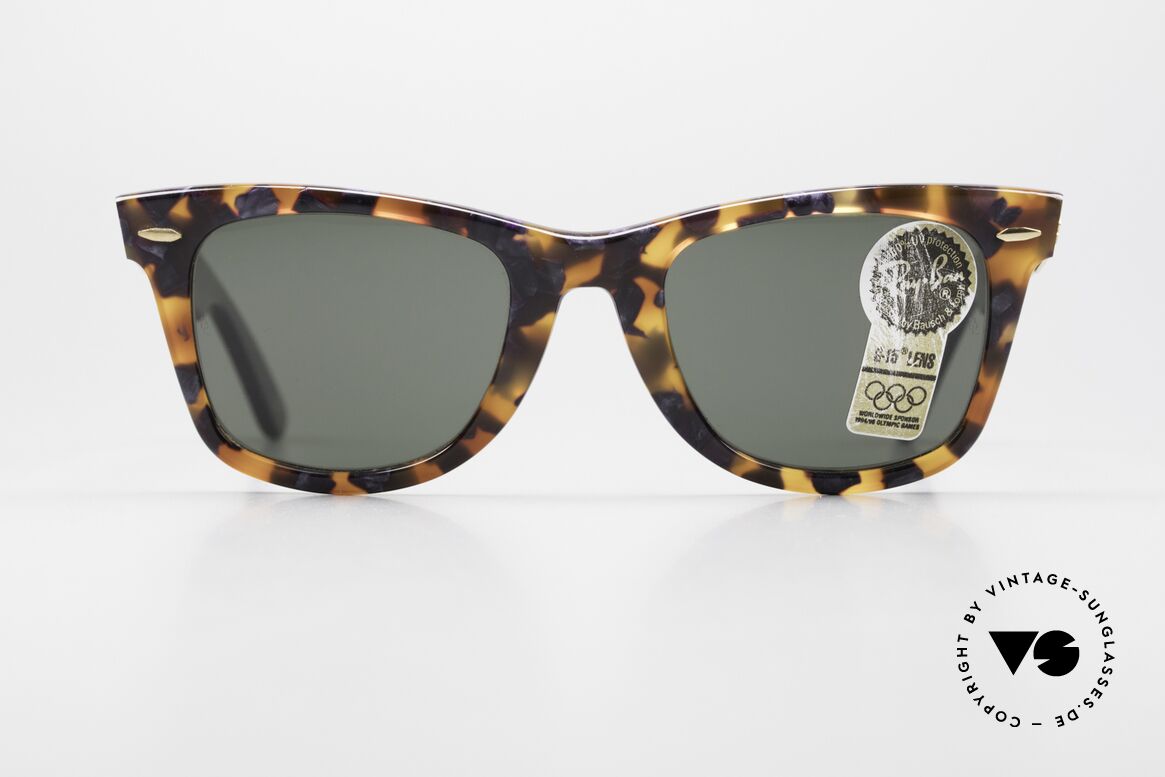 Ray Ban Wayfarer I Limited Deluxe Edition USA, Wayfarer USA: der Sonnenbrillenklassiker von B&L, Passend für Herren und Damen Ray Ban Wayfarer I Limited Deluxe Edition USA, Wayfarer USA: der Sonnenbrillenklassiker von B&L, Passend für Herren und Damen