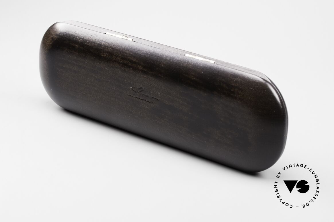 Lunor Wooden Folding Case - E Klappetui Wenge Holz In Size E, Foto zeigt eine Lunor "V 111" (46mm Höhe) im Etui, Passend für Herren und Damen
