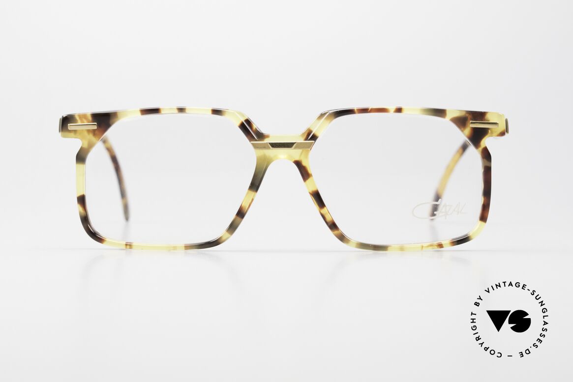 Cazal 646 Seltene Alte Designer Brille, komplexe Muster im semi-transparenten Acetat, Passend für Herren