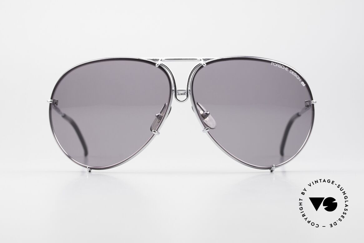 Porsche 5621 Ultra Seltene Titanium Version, LARGE Größe (5621); jedoch nur 125mm Bügellänge, Passend für Herren