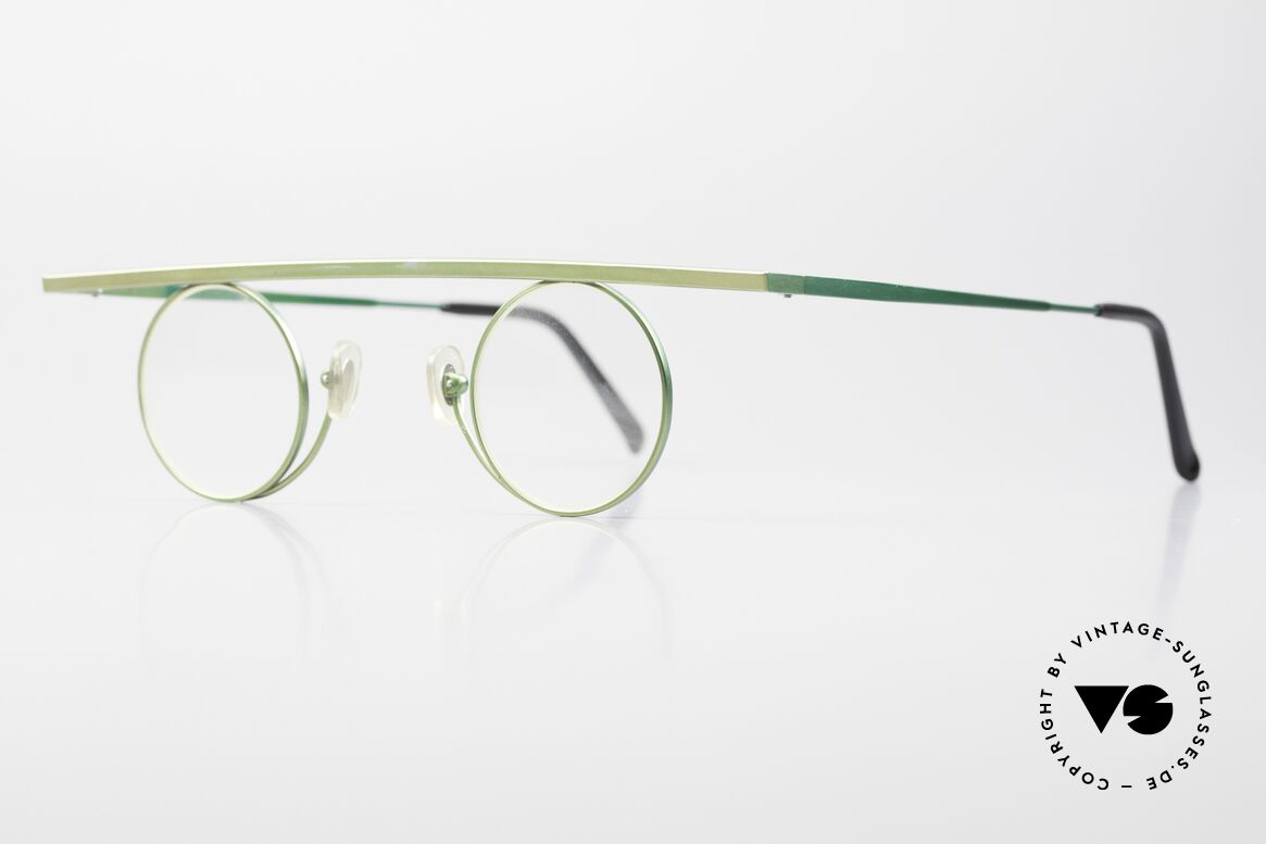 Theo Belgium Tawa Trendsetter Brille Von 1994, die Fassung glänzt in zwei unterschiedlichen Grün-Tönen, Passend für Herren und Damen