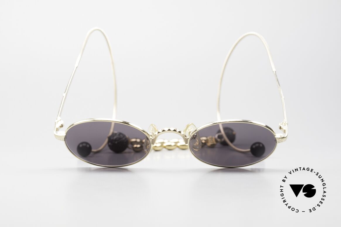 Jean Paul Gaultier 55-9673 Sonnenbrille Mit Perlenkette, große flexible Metall-Bügel mit Ketten und Perlen, Passend für Damen