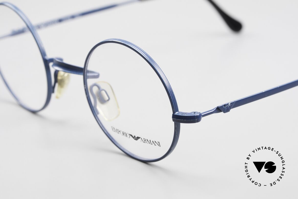 Giorgio Armani EA013 Kleine Runde 90er Brille, die blaue Lackierung hat kleinere Lagerungsspuren, Passend für Herren und Damen
