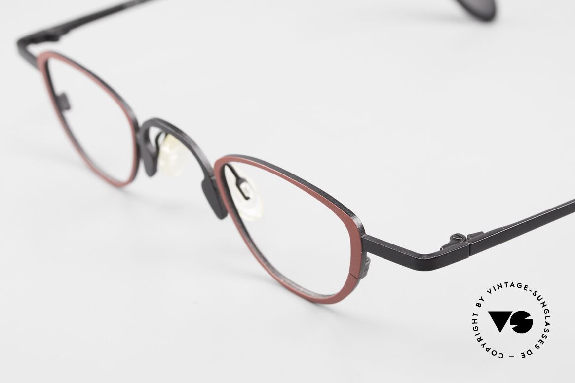 Theo Belgium Bow Tie Damen Lesebrille Titanbrille, interessante Fassung; schwarz & weinrot metallic, Passend für Damen