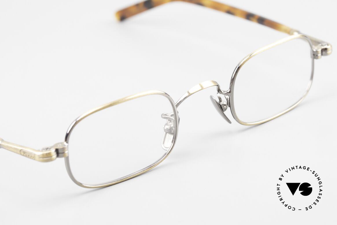 Lunor VA 104 Eckige Lesebrille Antik Gold, sehr seltene, eckige Fassung mit TITAN-Nasenpads, Passend für Herren und Damen