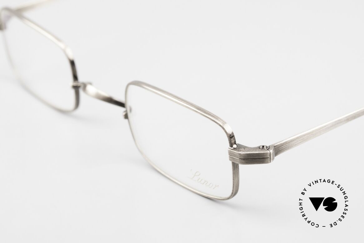 Lunor T3-E-MT AS Titan Fassung Antik Silver, eckiges Modell (eher eine Lesebrille für Herren), Passend für Herren