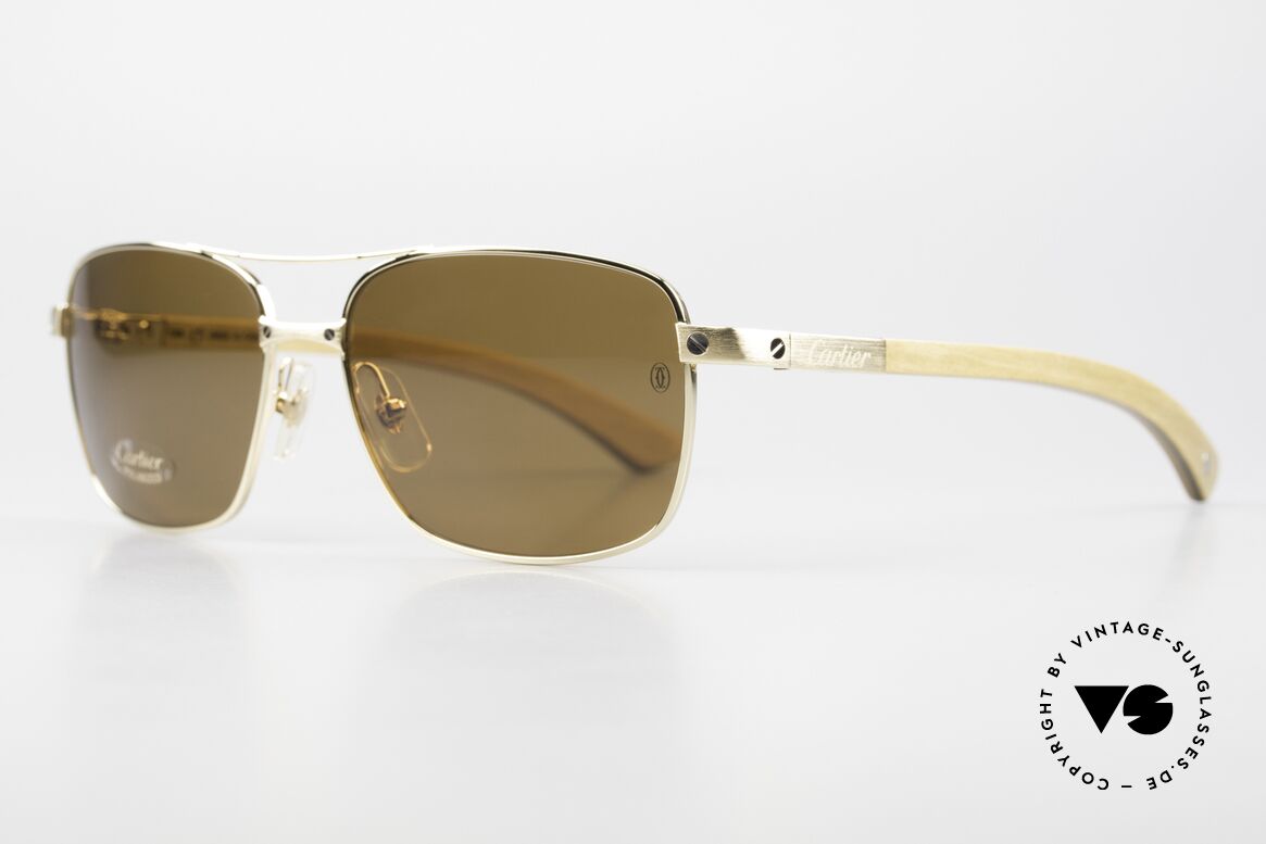 Cartier Santos De Cartier Holzbrille Pilot Polarized, Model T8200781, GOLD-plattiert, Gr. 57x16x130, Passend für Herren