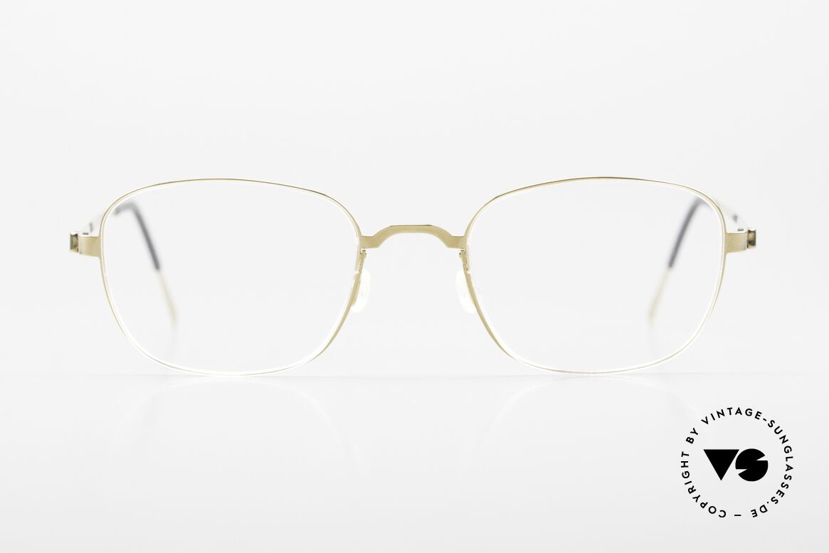 Lindberg 9538 Strip Titanium Damen & Herrenbrille Klassik, Modell 9538, in Größe 46/19, Bügel 135 und Color PGT, Passend für Herren und Damen