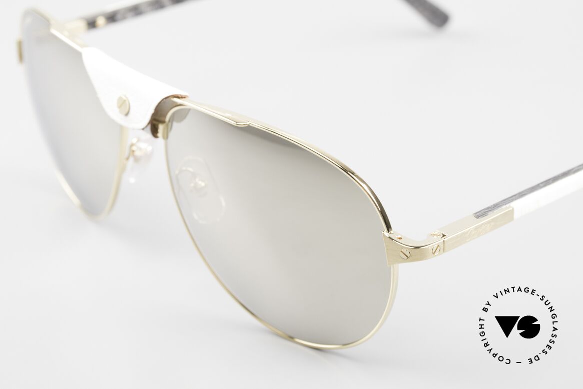 Cartier Limited CT0096S Büffelhorn Gold Verspiegelt, Composite Bügel außen mit Büffelhorn; Gr. 61/16, Passend für Herren