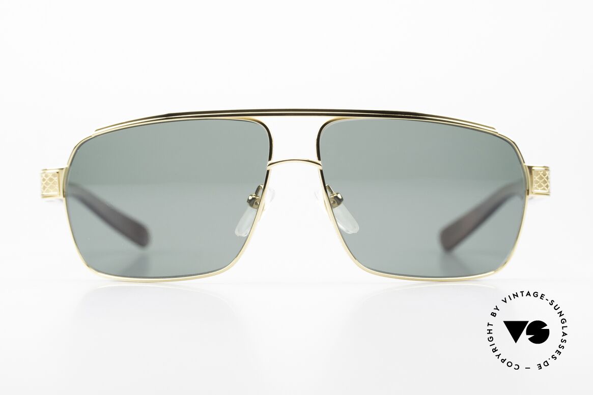 Maybach The Admiral I 24kt Gelbgold Holzbrille, kostbare 24kt gelbgold-plattierte Titanium-Fassung, Passend für Herren