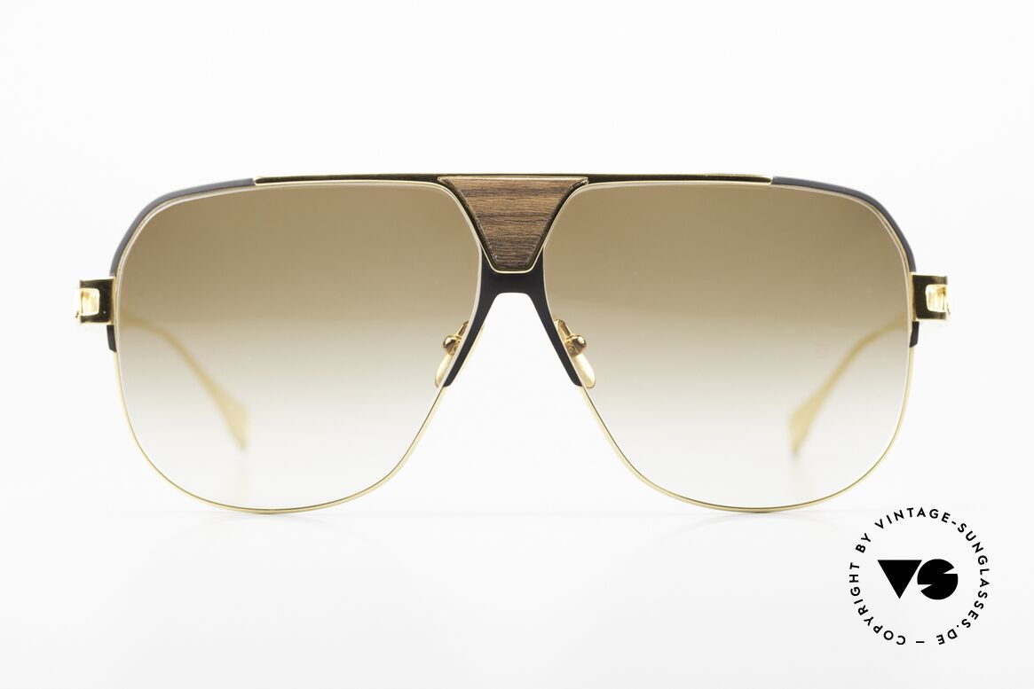 Maybach The Player I Titanbrille 24kt Gold Holz, kostbare 24kt gelbgold-plattierte Titanium-Fassung, Passend für Herren