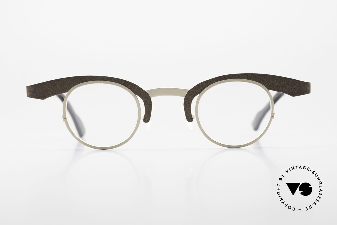 Theo Belgium O Designerbrille Titanium, das Theo-Modell mit dem kürzesten Namen "O", Passend für Damen