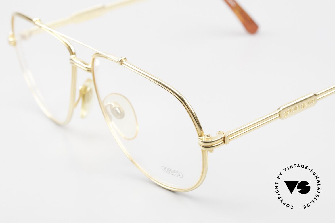 Gerald Genta New Classic 04 24kt Vergoldete Luxusbrille, entsprechend hohe Qualität dieses 1990er Jahre Modells, Passend für Herren