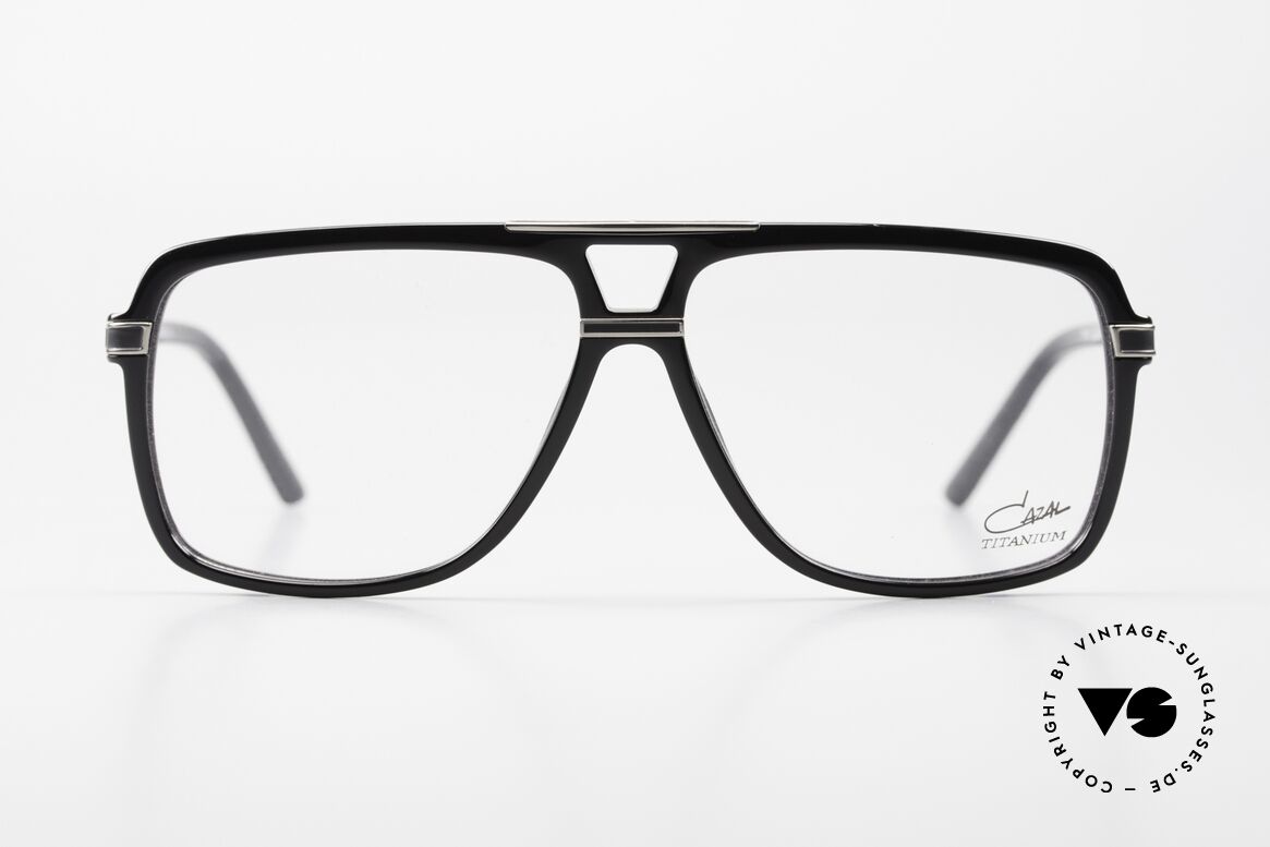 Cazal 6018 Aviator Titanium Brille Men, Designerbrille der Cazal Kollektion aus dem Jahre 2018, Passend für Herren