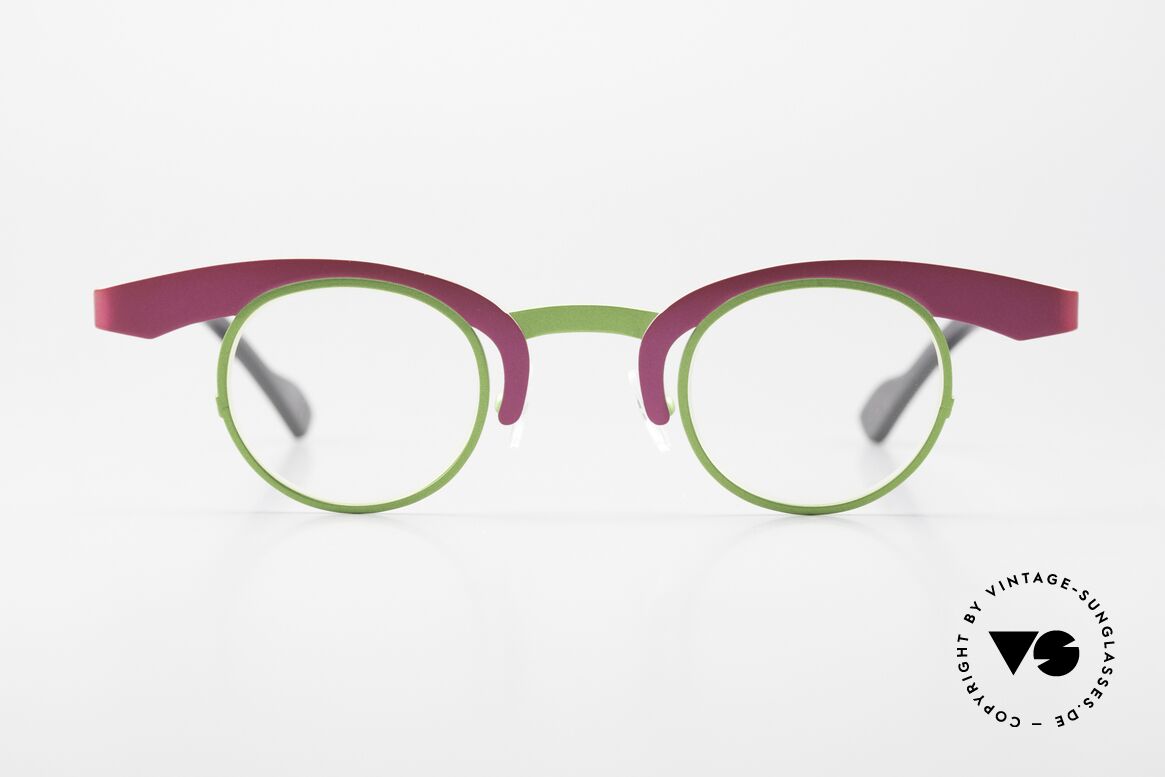 Theo Belgium O Designerbrille Für Frauen, das Theo-Modell mit dem kürzesten Namen "O", Passend für Damen