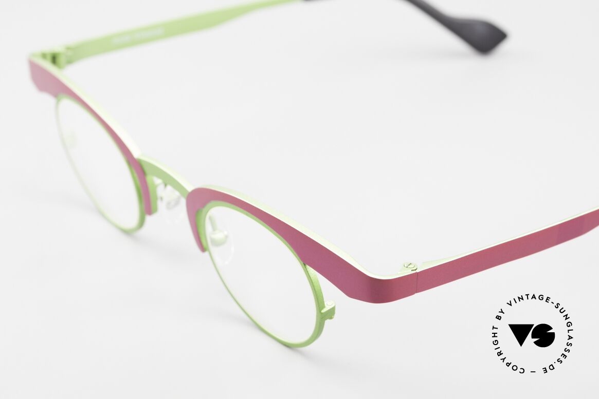 Theo Belgium O Designerbrille Für Frauen, sehr spezille Form und Farben in grün und pink, Passend für Damen