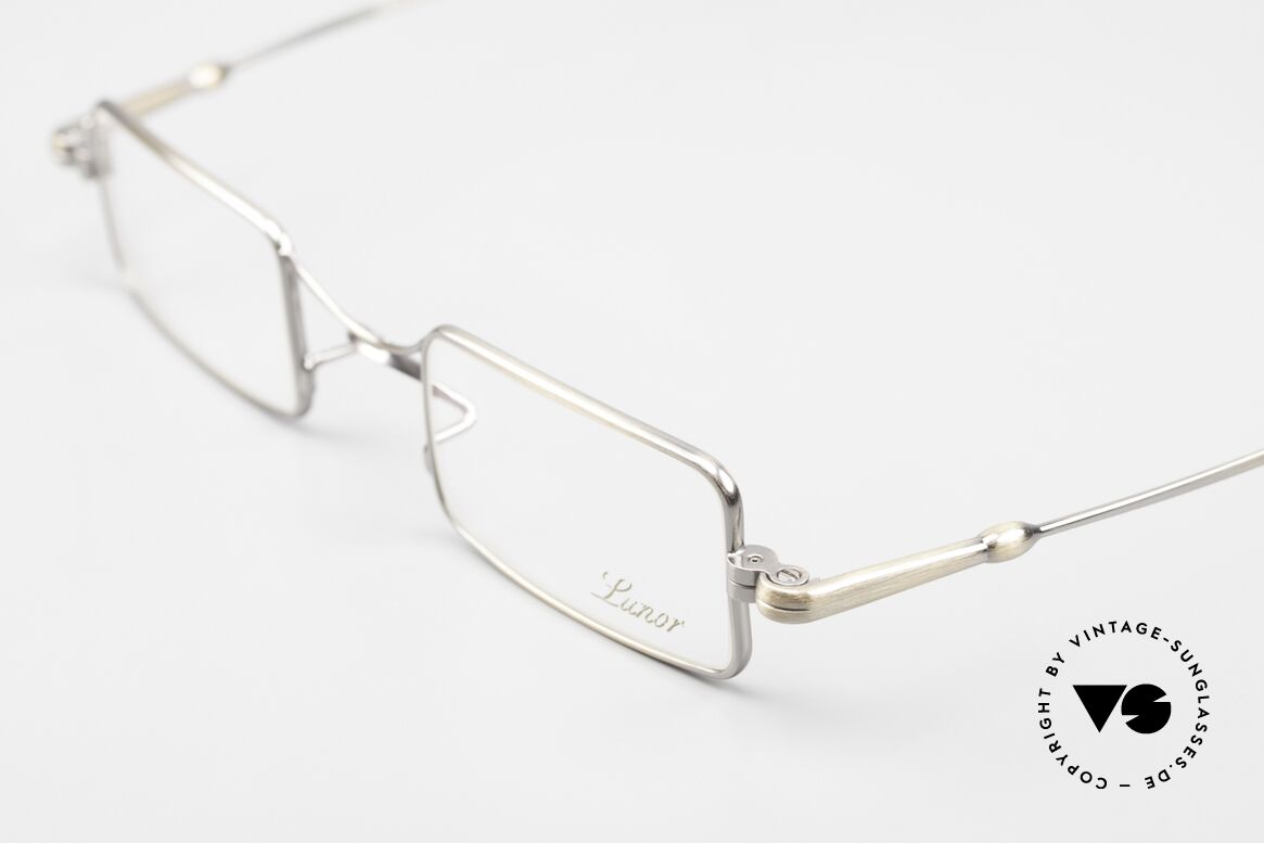 Lunor X-Bridge Square Edle Brille in Antik Gold, aus der 2011er Kollektion in altbekannter Qualität, Passend für Herren und Damen