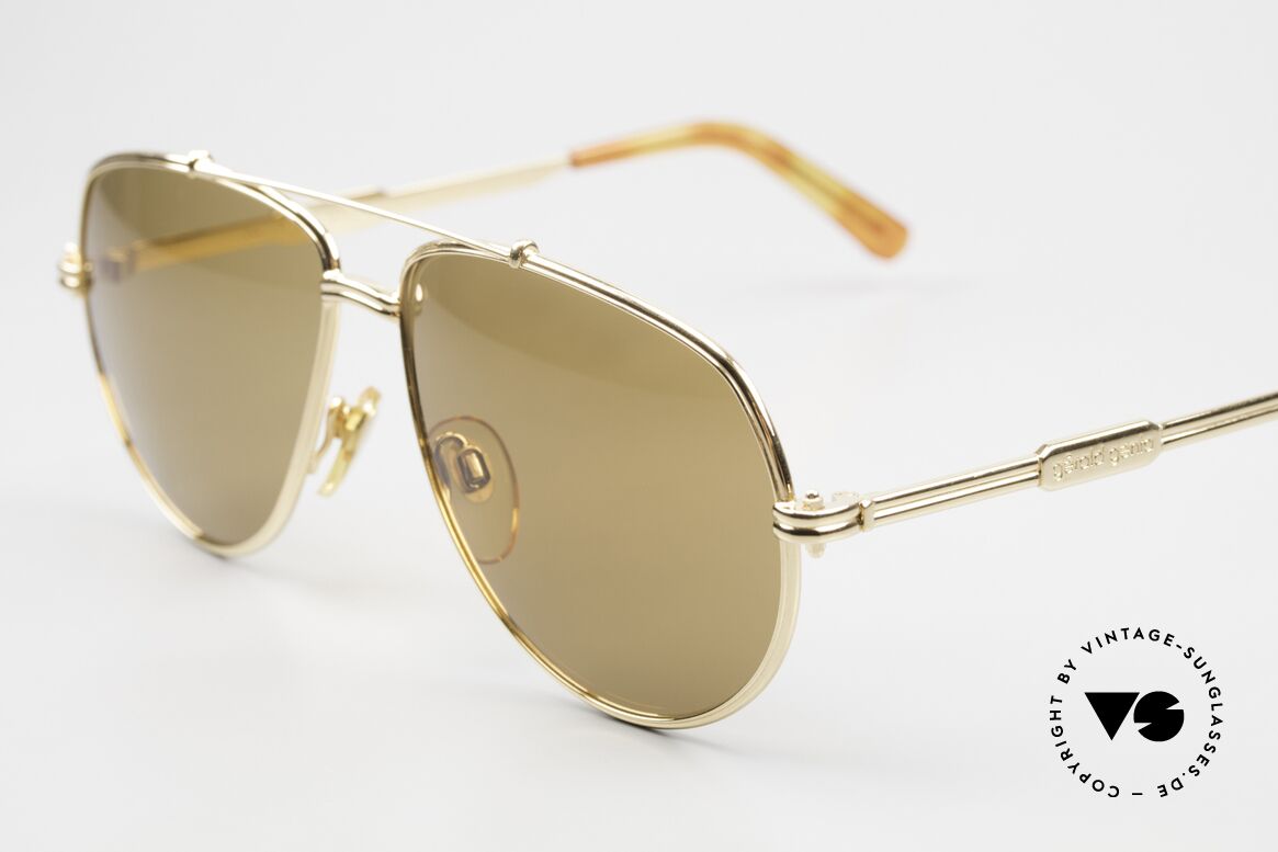 Gerald Genta New Classic 08 Mineralgläser Gold-Plated, entsprechend hohe Qualität dieses 1990er Jahre Modells, Passend für Herren