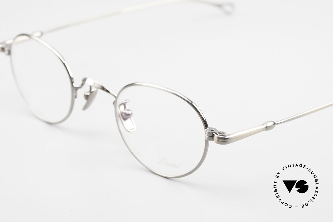 Lunor V 108 Vintage Brille In Antik Metall, aus der 2011er Kollektion in altbekannter Qualität, Passend für Herren
