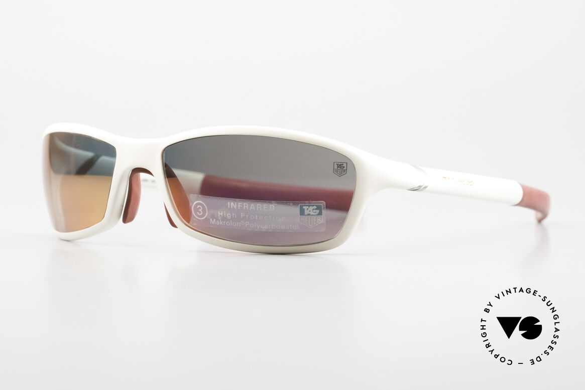 Tag Heuer 6006 27 Grad Sport Sonnenbrille, Brillen-Bügel werden im 27° Winkel eingeklappt, Passend für Herren