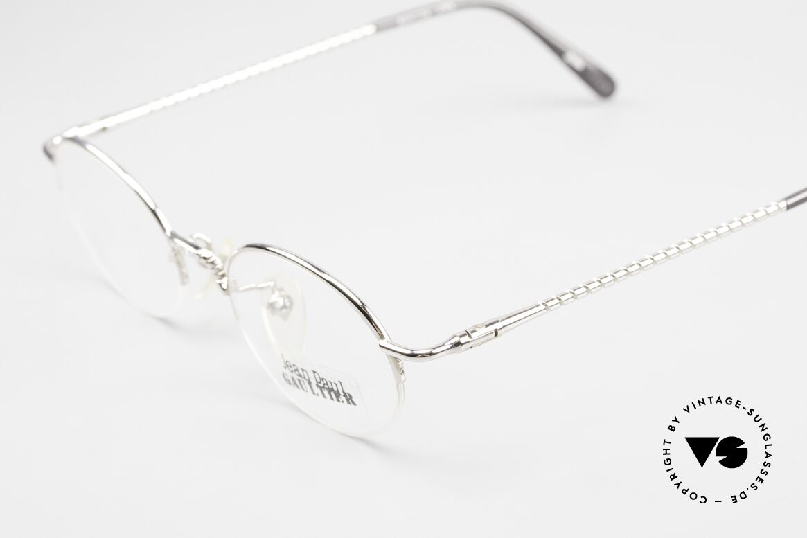 Jean Paul Gaultier 55-7104 Kleine Ovale Brille 90er, unbenutzt; wie all unsere vintage Designerbrillen, Passend für Herren und Damen