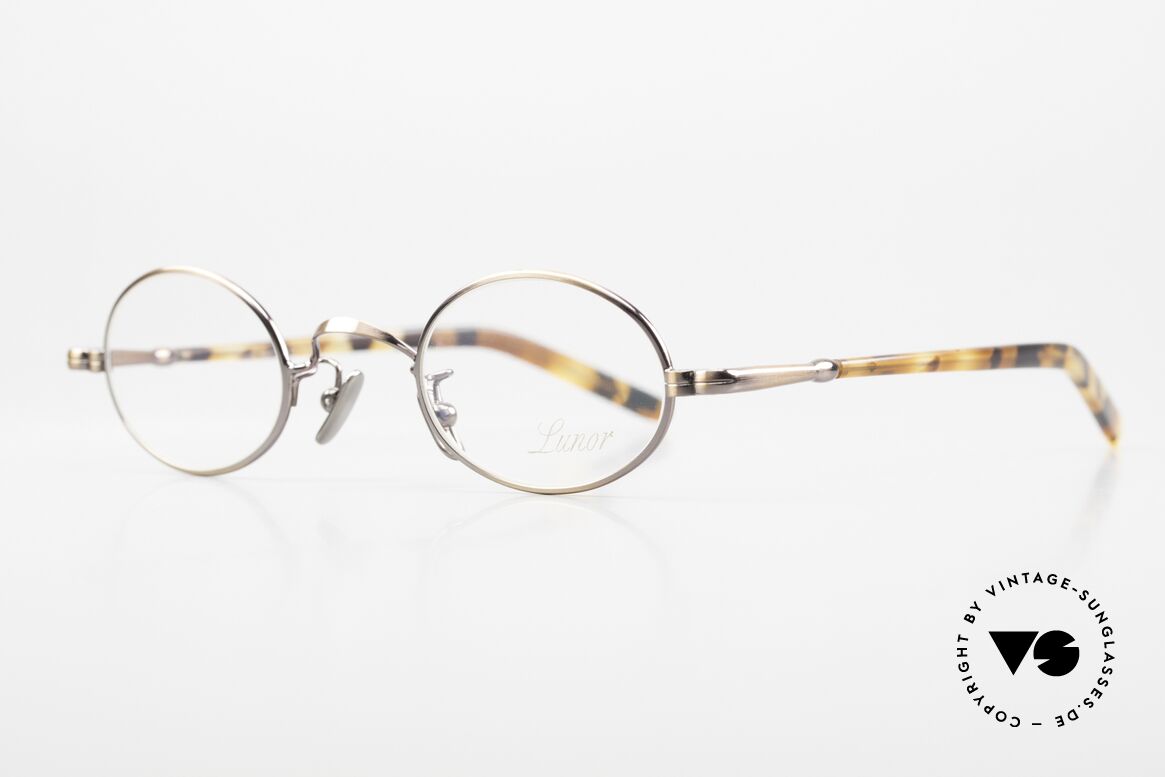 Lunor VA 101 Kleine Ovale Vintage Brille, ohne große Logos; stattdessen mit zeitloser Eleganz, Passend für Herren und Damen