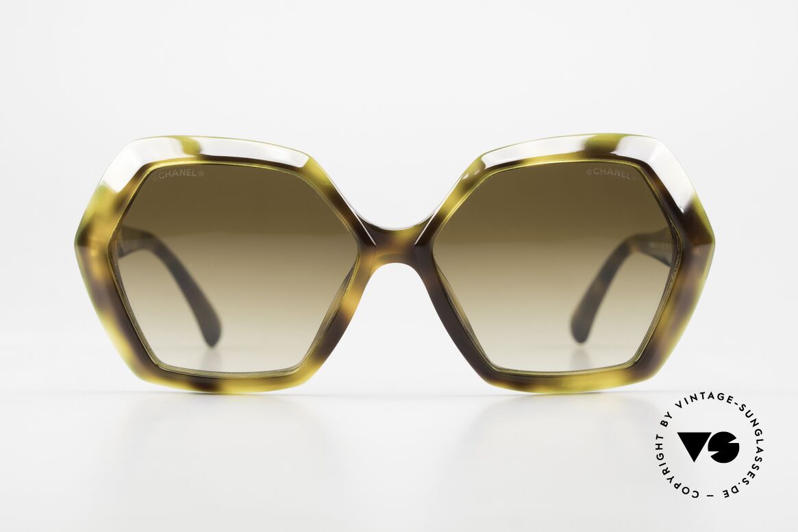 Chanel 5367 Oversized Design Damenbrille, zauberhafte Damen-Sonnenbrille, "Oversize-Design", Passend für Damen