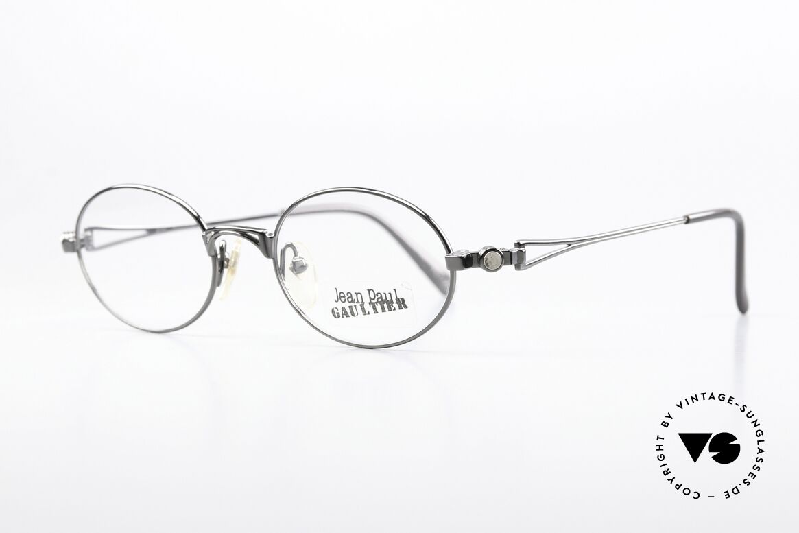 Jean Paul Gaultier 56-7202 Ovale Brille In Gunmetal 90er, ovale Fassung in gunmetal Legierung, in Größe 48-19, Passend für Herren und Damen Jean Paul Gaultier 56-7202 Ovale Brille In Gunmetal 90er, ovale Fassung in gunmetal Legierung, in Größe 48-19, Passend für Herren und Damen