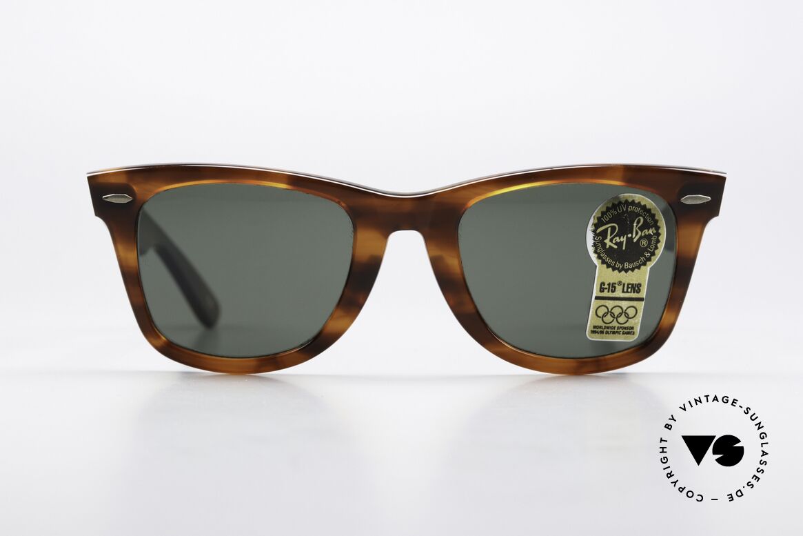 Ray Ban Wayfarer I Original USA Sonnenbrille, Wayfarer: der absolute Sonnenbrillenklassiker, Passend für Herren und Damen Ray Ban Wayfarer I Original USA Sonnenbrille, Wayfarer: der absolute Sonnenbrillenklassiker, Passend für Herren und Damen