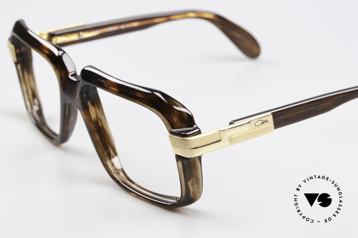 Cazal 607 Made in West Germany Frame, diese 80er Cazal 607 ist Gr. 56/18, col. 80/97, 140mm, Passend für Herren