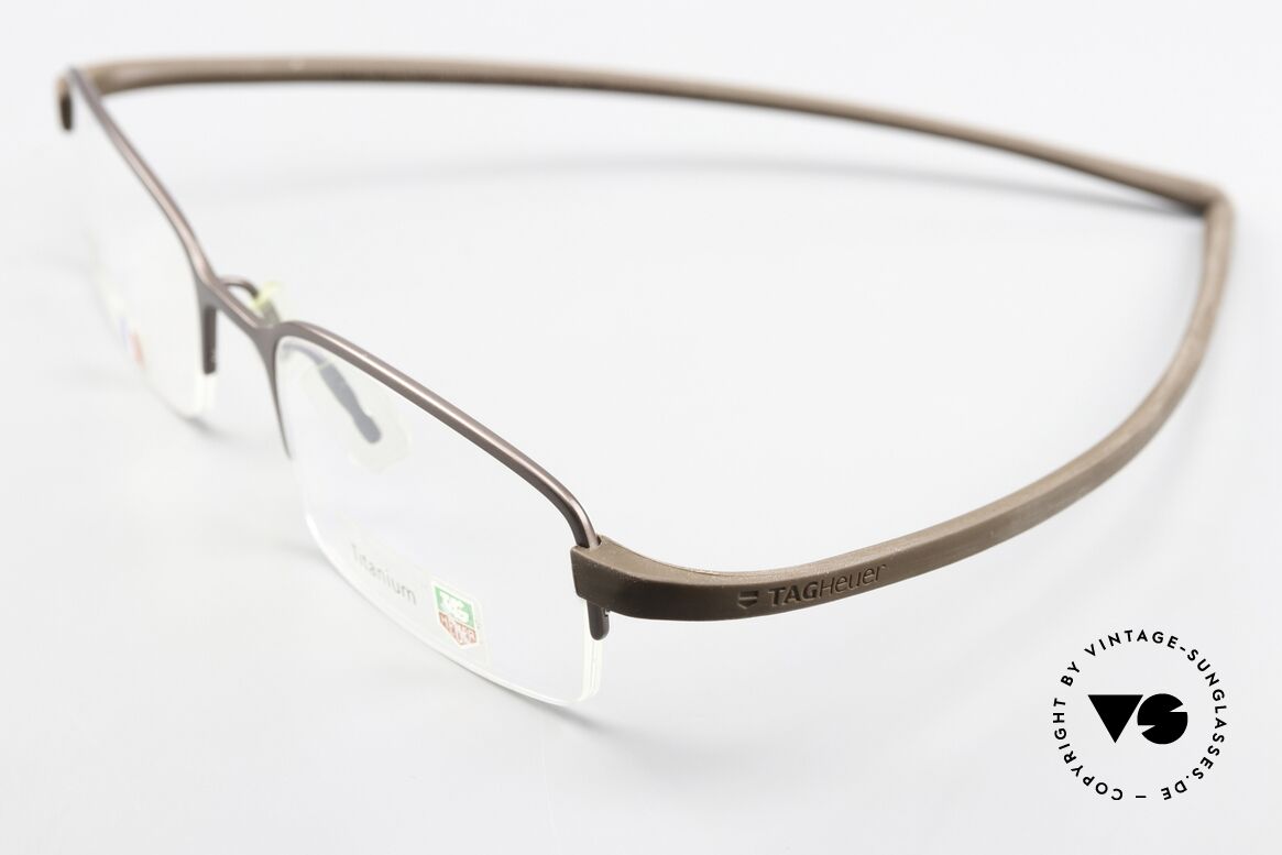 Tag Heuer 3203 Reflex Titaniumbrille Halb Randlos, idealer Halt (schmiegen sich dem Gesicht an), Passend für Herren
