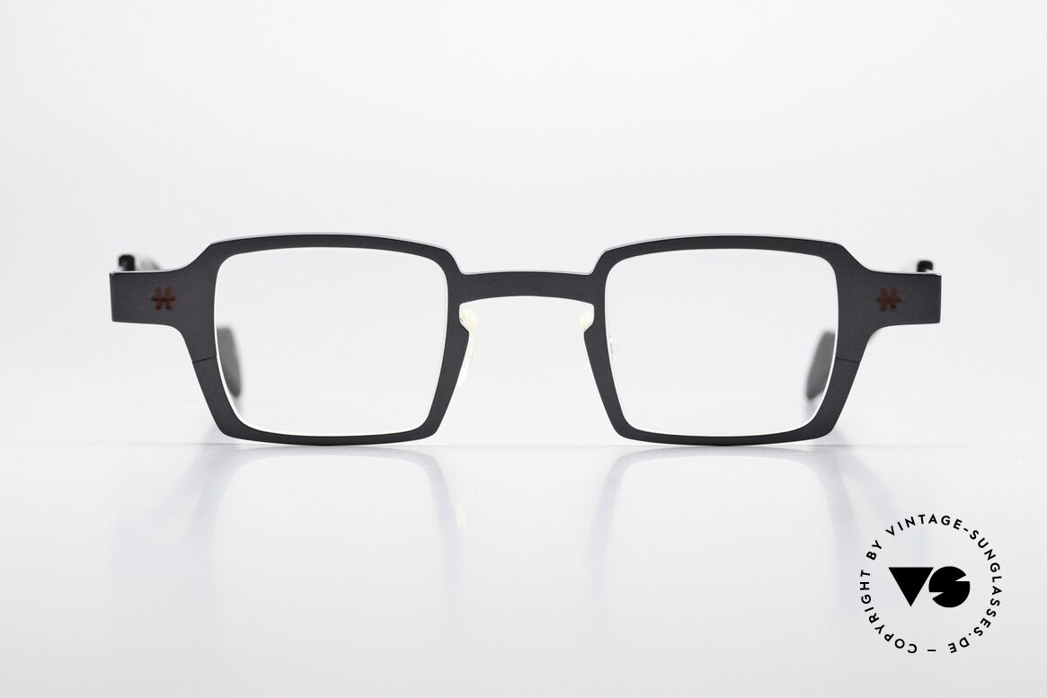 Theo Belgium Sixteen Eckige Designerbrille Titan, markant eckigeDesignerbrille v. THEO Belgium, Passend für Herren und Damen