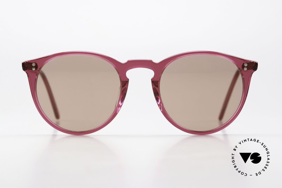 Oliver Peoples O'Malley Himbeer Rahmen Panto Stil, eine der berühmtesten Kreationen der O.P. Geschichte, Passend für Herren und Damen