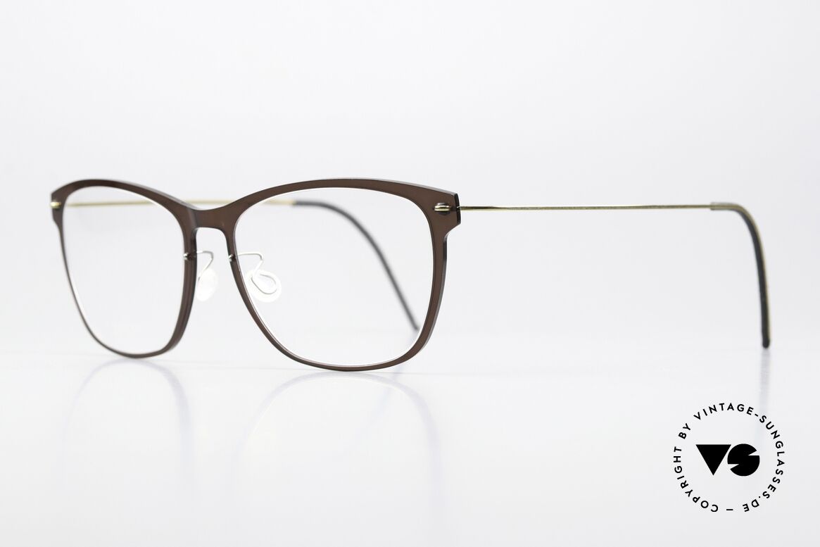 Lindberg 6525 NOW Braun Und Gold In Size 52mm, dunkelbraune Rahmenfront mit vergoldeten Bügeln, Passend für Damen