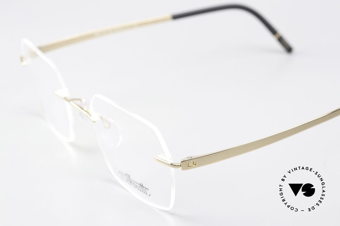 Silhouette 5529 Vergoldete Titaniumbrille, hier mit sehr klassischen Demogläsern & vergoldet, Passend für Herren und Damen