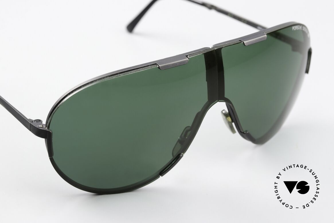 Porsche 5629 Herren Sonnenbrille Faltbar, ungetragen (wie alle unsere Porsche Brillen), Passend für Herren