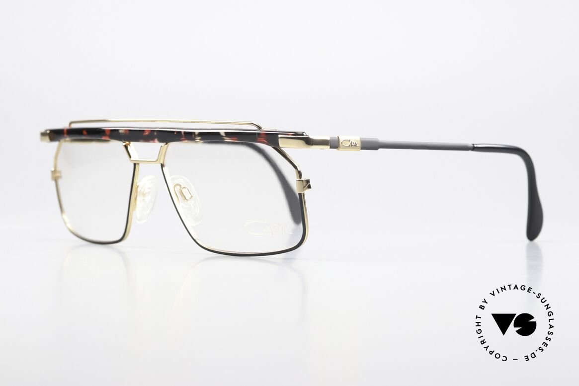 Cazal 752 Noch Designed By Cari Zalloni, extrem selten, da nur in kleiner Stückzahl produziert, Passend für Herren