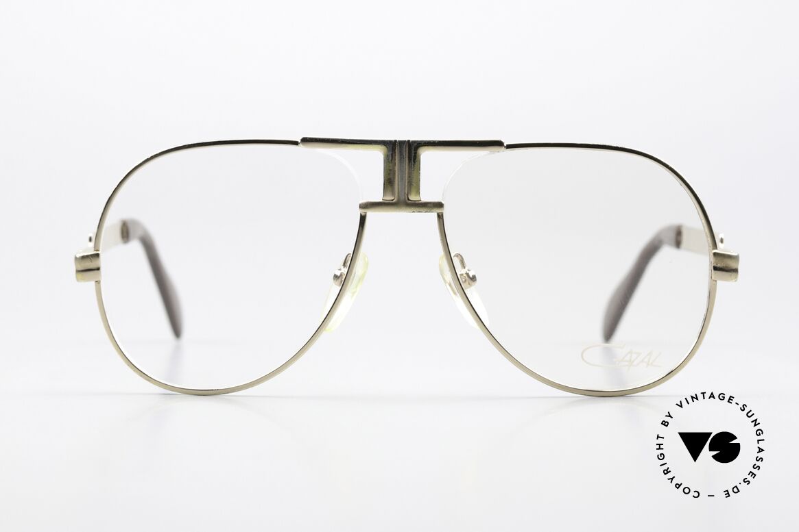 Cazal 702 Ultra Seltene 70er Brille, monumentale Metall-Fassung; produziert in Passau, Passend für Herren