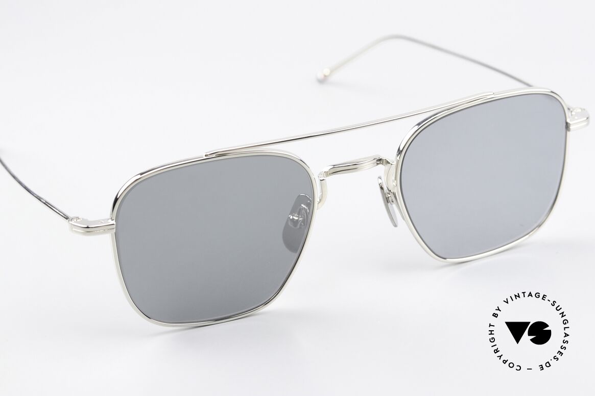 Thom Browne TBS907 Silber Verspiegelte Gläser, ein edles Designer-Accessoire für alle Mode-Liebhaber, Passend für Herren
