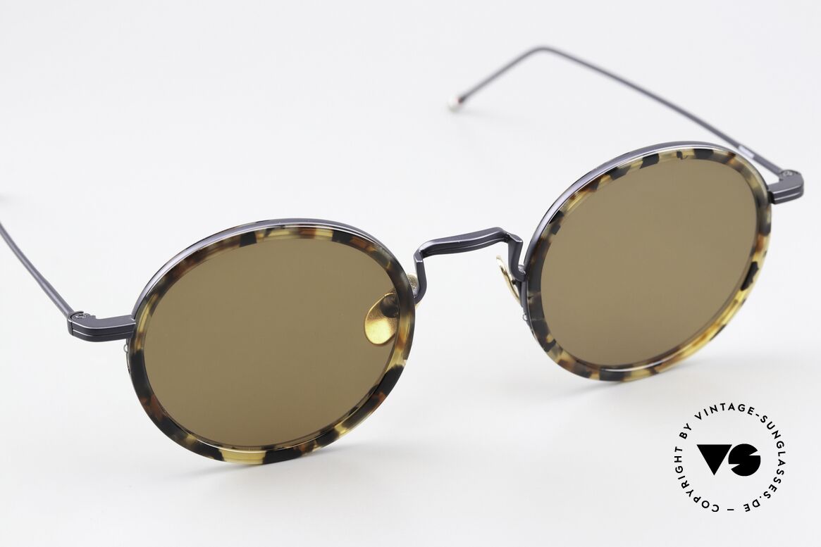 Thom Browne TBS906 Feinste Herrensonnenbrille, ein edles Designer-Accessoire für alle Mode-Liebhaber, Passend für Herren
