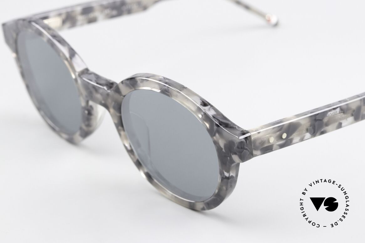 Thom Browne TBS411 Azetat Sonnenbrille Rund, entspiegelte, graue Sonnengläser für 100% UV Schutz, Passend für Herren