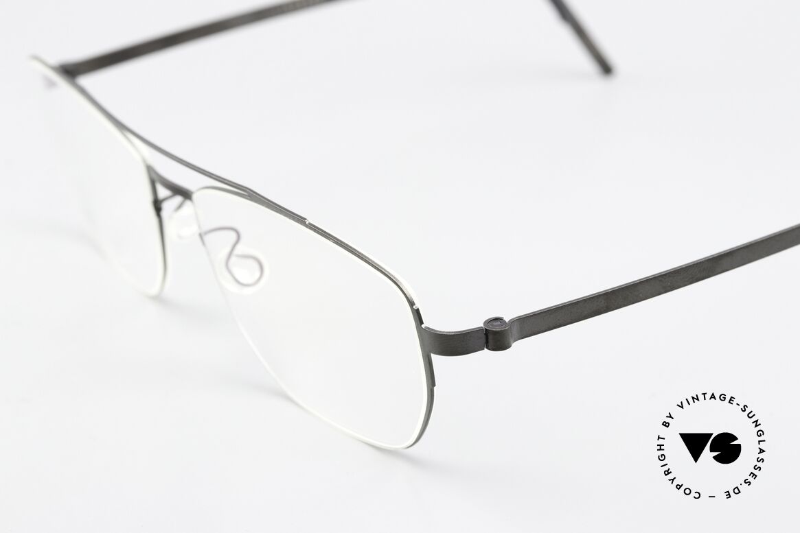 Lindberg 9618 Strip Titanium Designerbrille Schwarz Unisex, trägt für uns das Prädikat "TRUE VINTAGE LINDBERG", Passend für Herren und Damen