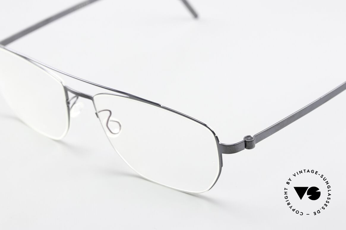 Lindberg 9618 Strip Titanium Designerbrille Grau Poliert, trägt für uns das Prädikat "TRUE VINTAGE LINDBERG", Passend für Herren und Damen