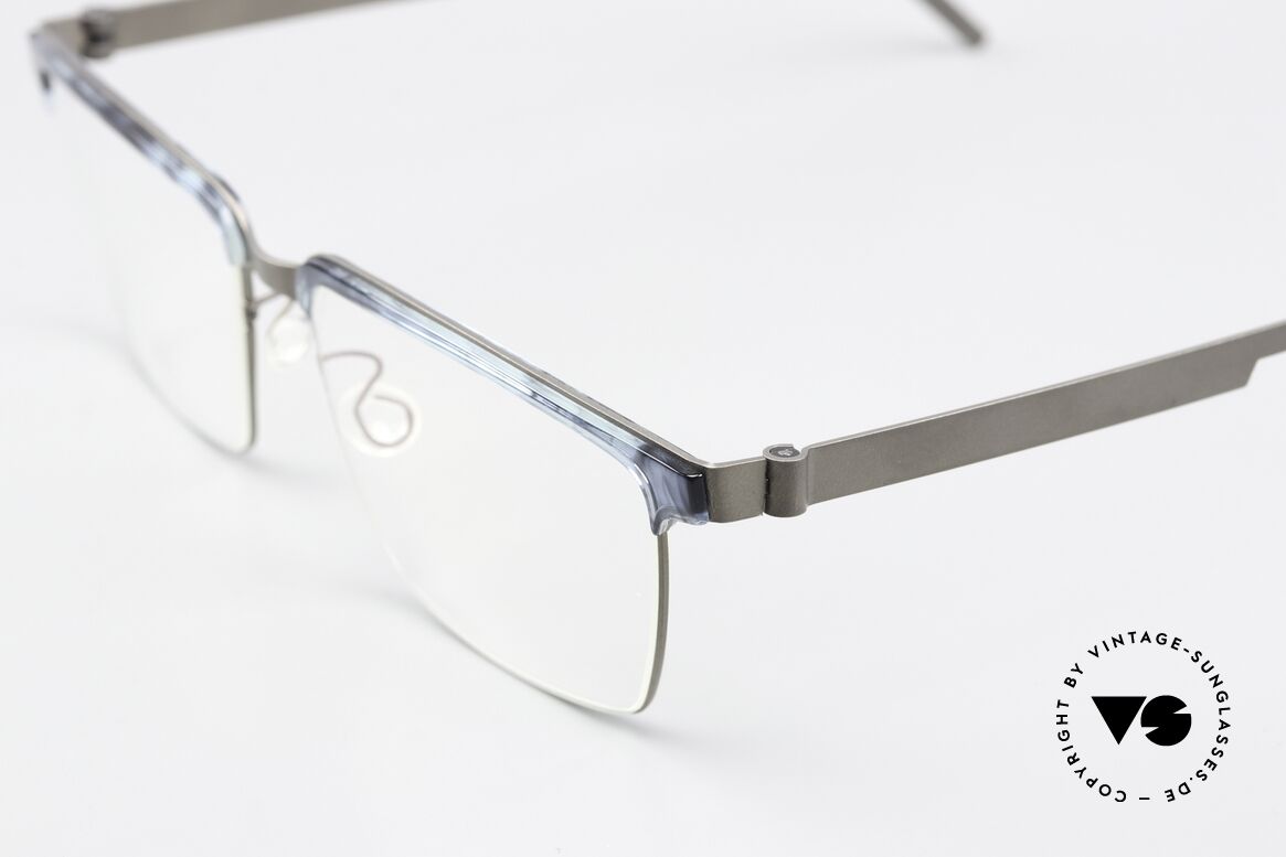 Lindberg 9841 Strip Titanium Eckige Brille Für Herren, trägt für uns das Prädikat "TRUE VINTAGE LINDBERG", Passend für Herren