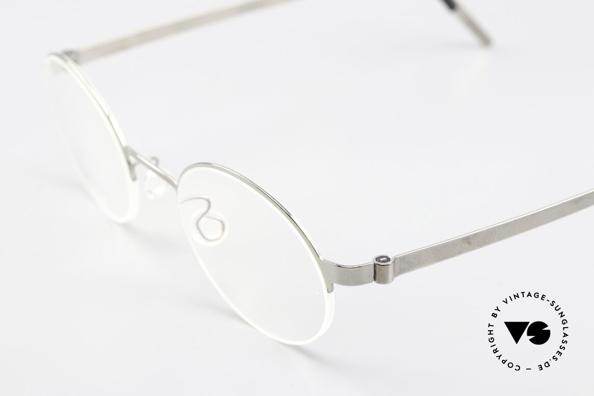 Lindberg 7413 Strip Titanium Runde Nylorbrille Silber, trägt für uns das Prädikat "TRUE VINTAGE LINDBERG", Passend für Herren und Damen
