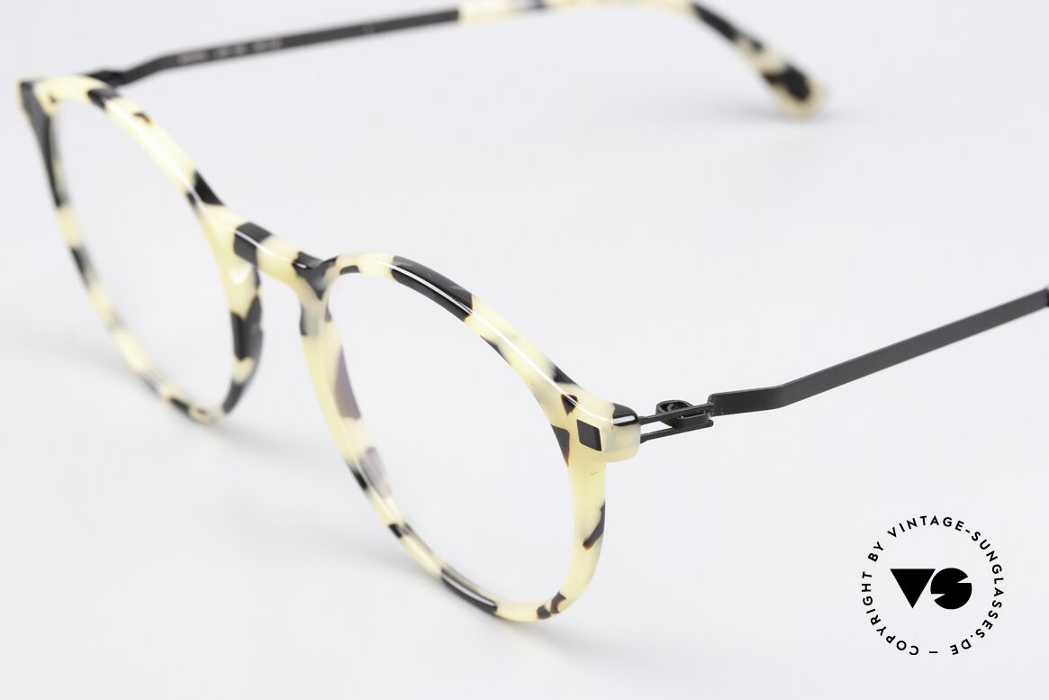 Mykita Oki Farbe Creamy Cookie Black, wohlbekannte Spitzenqualität; handmade in Germany, Passend für Herren und Damen